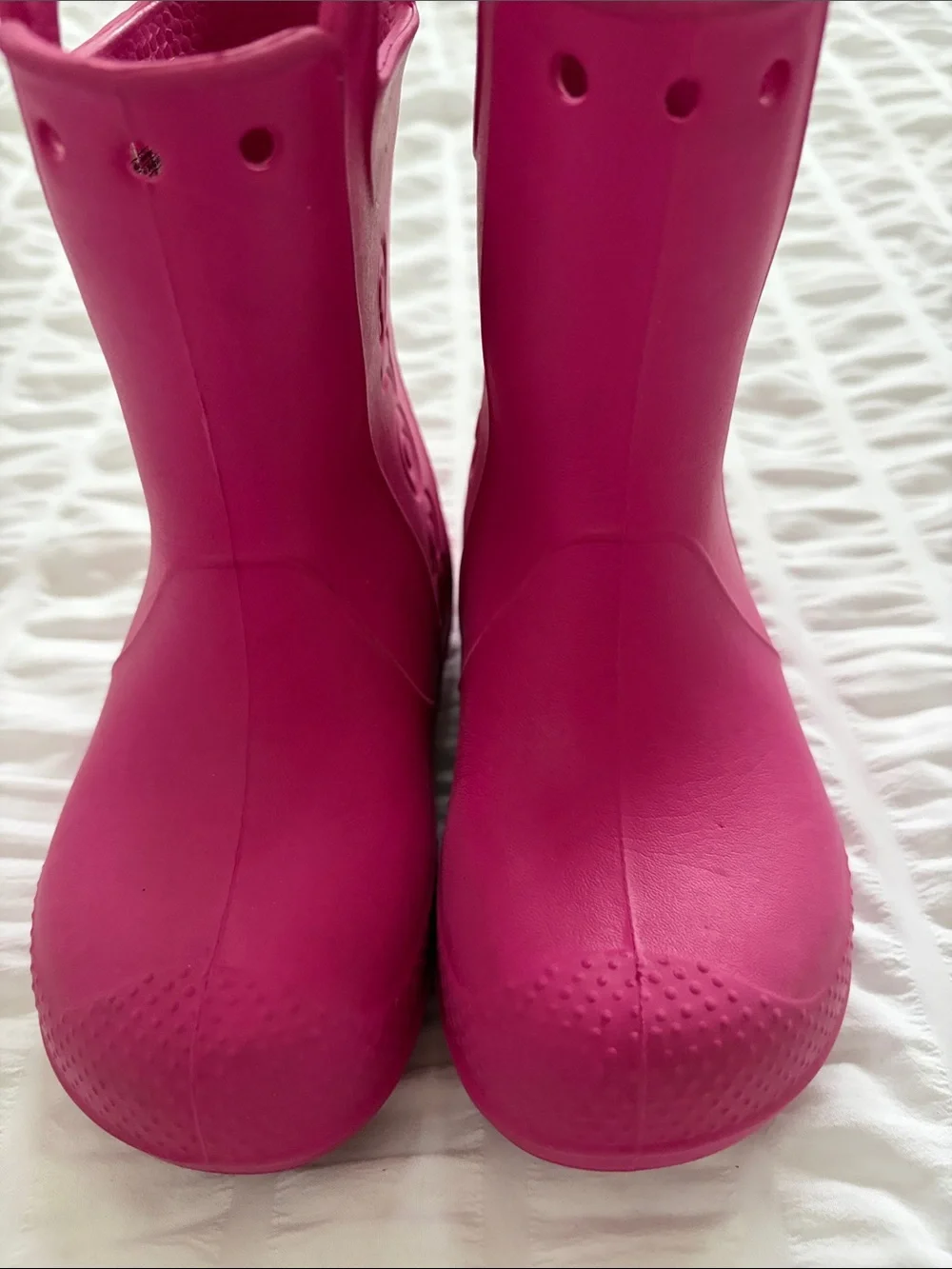 CROCS Rain Boots -Kids Bright Fuchsia Waterproof with Pull Handles. Fun for play